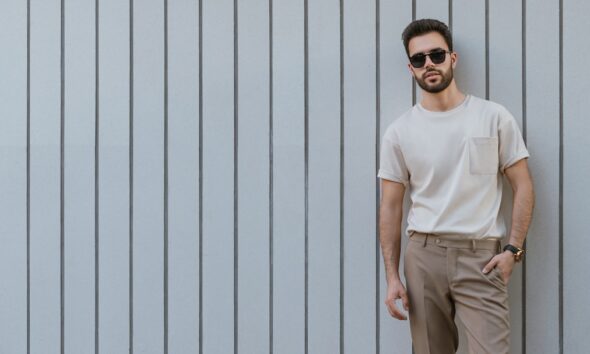 Dlaczego niektórzy wyglądają stylowo nawet w zwykłym T-shircie