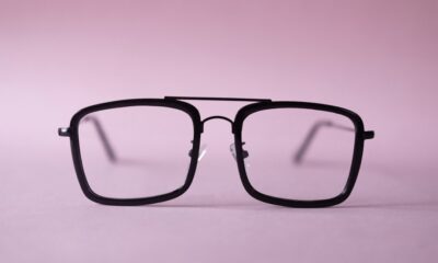 Dlaczego okulary potrafią całkowicie zmienić twarz