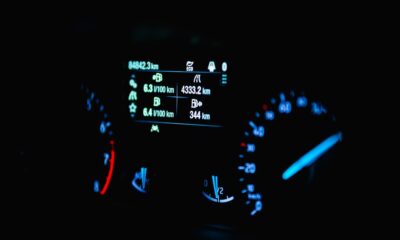 Ekrany OLED vs mini-LED — różnice, które naprawdę widać podczas codziennego używania